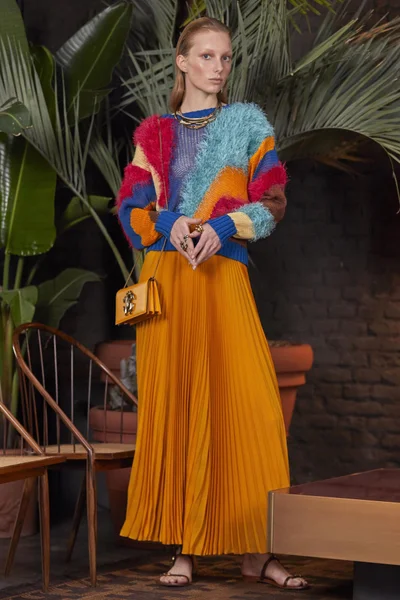 Look 44